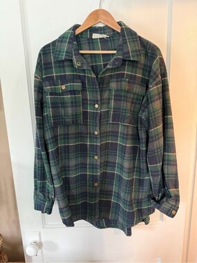 Ninexis Navy and Green Plaid Oversized Button Down Flannel